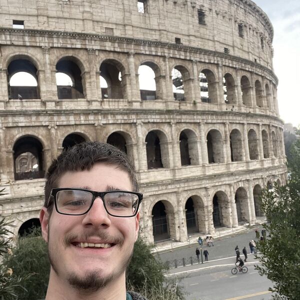 File:Josh ig pfp.jpg